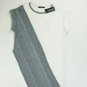 Mixxshoppe Small White Gray Geometric Short Cuffed Sleeve Crew Neck Women's Top